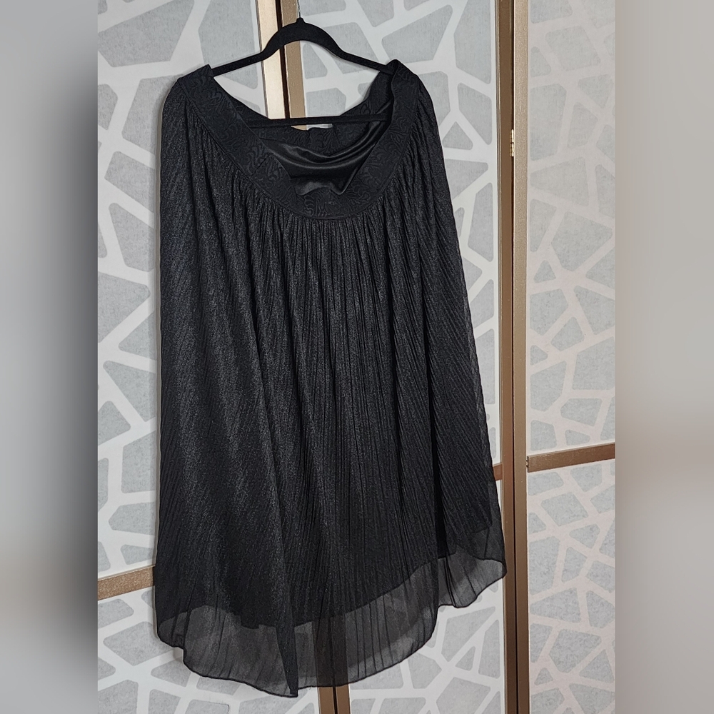 Metro Wear Plus-size Pleated Skirt | Size 2X